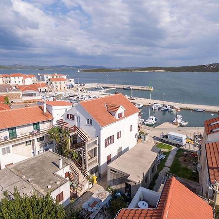 Apartments Mili - Near The Sea And The Centar Of Place Betina  Exterior foto