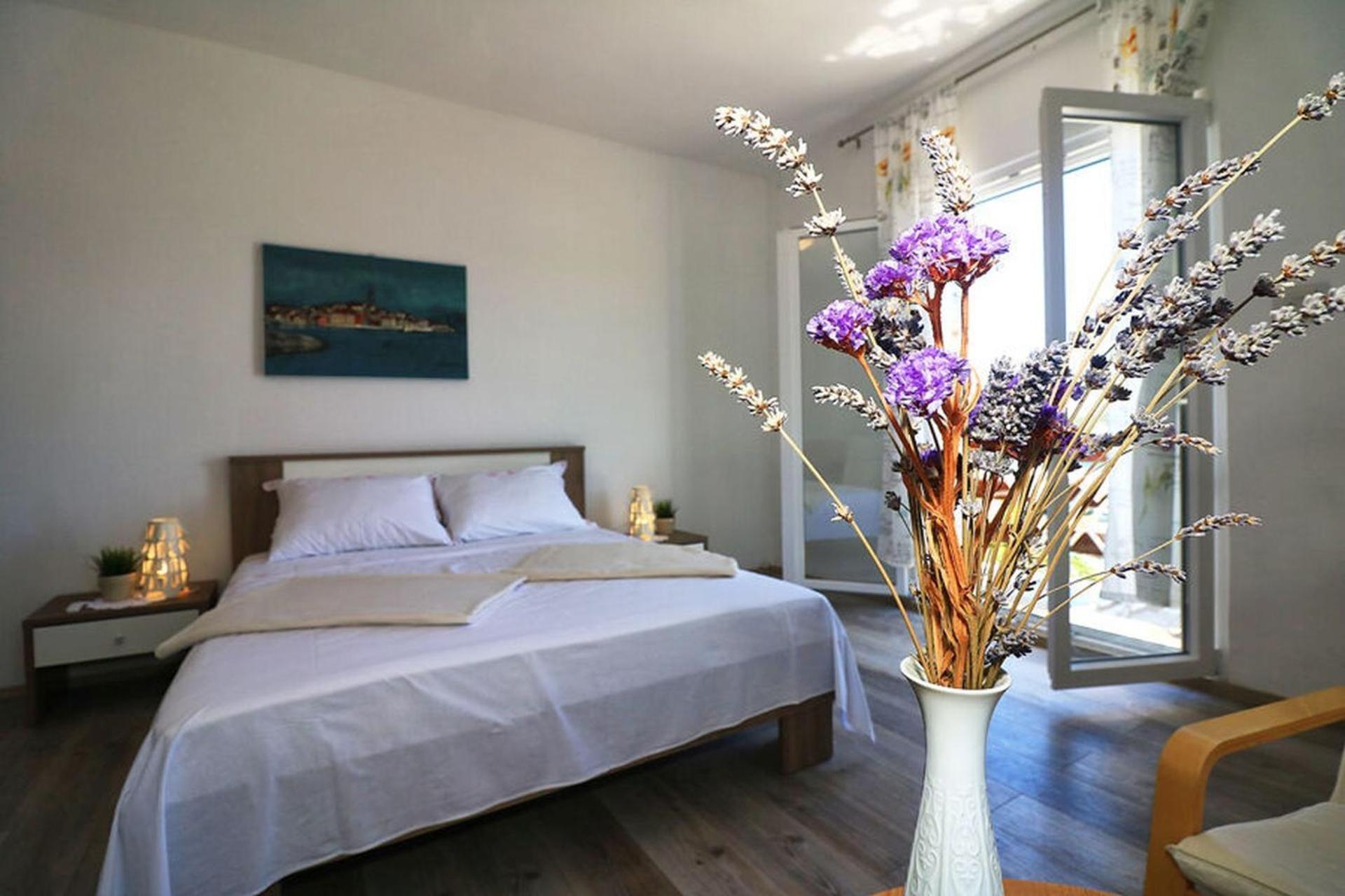 Apartments Mili - Near The Sea And The Centar Of Place Betina  Exterior foto